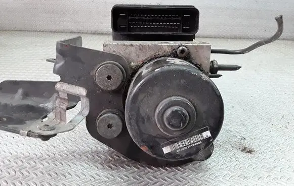 Ford Focus ABS Pump 10092501193 5WK84031