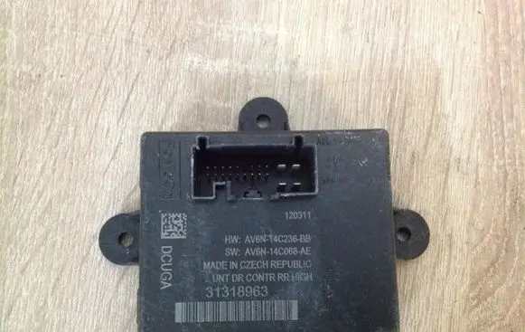 Volvo S60 Door control unit/module 31318963