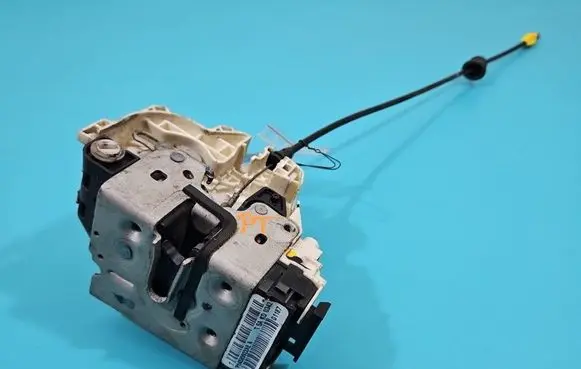 Jeep Grand Cherokee Rear door lock P04589922AE IMPRK1503073