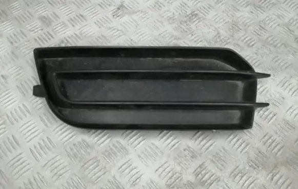 Audi A1 Front bumper lower grill 8X0807681