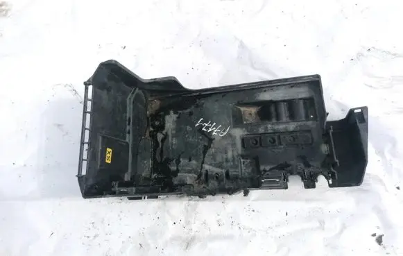Opel Vectra C Battery box tray 24413805 0086022