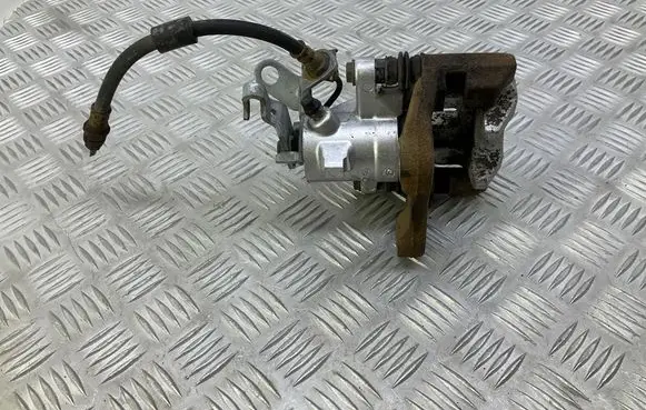 Volkswagen Jetta VI Rear brake caliper