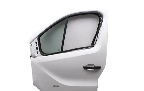 Opel Vivaro Front door 