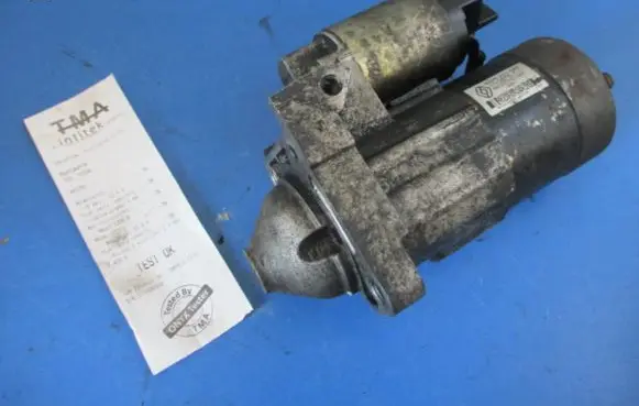 Renault Megane II Starter motor 8200227092
