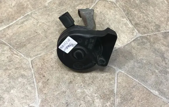 Mercedes-Benz E W212 Horn signal A0065429220