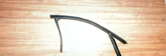 BMW X4 F26 Rubber seal front door window/glass 7454166 7454168