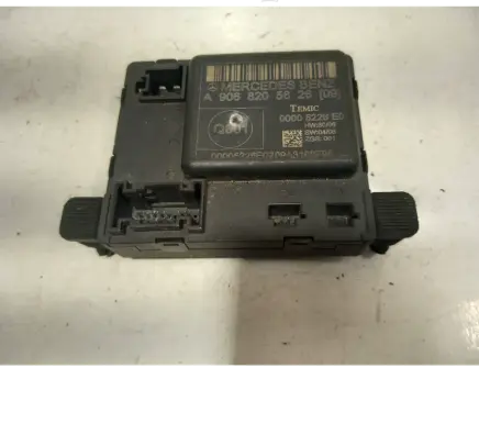 Mercedes-Benz Sprinter W906 Door control unit/module A9068205626