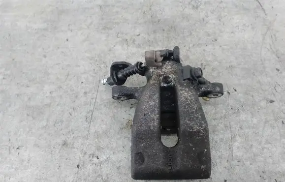 Opel Meriva A Rear brake caliper 