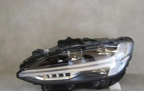 Volvo S90, V90 Headlight/headlamp 31468900