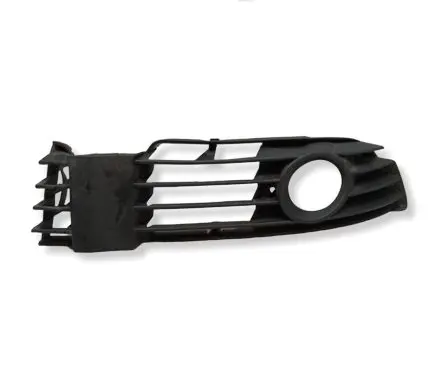 Volkswagen PASSAT B5.5 Front bumper lower grill 5321452