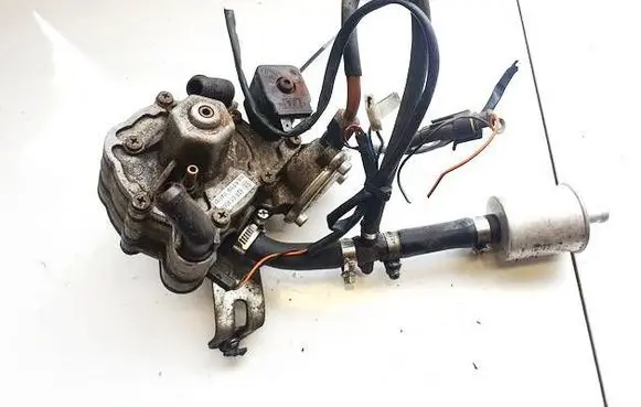Chrysler Voyager LP gas reducer 67r-014066