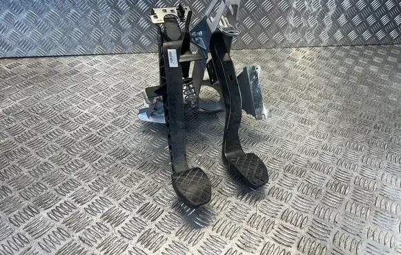 Audi A6 S6 C6 4F Pedal assembly 4F1721117F AIS112C01