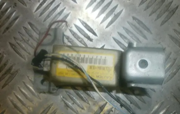 Mitsubishi Galant Airbag deployment crash/impact sensor mr309242