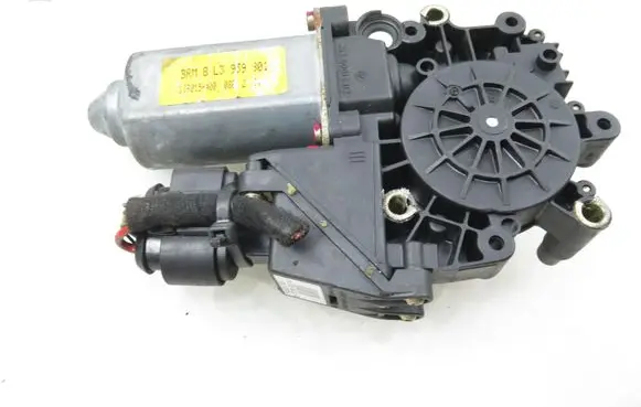 Audi A3 S3 8L Front door window regulator motor 8L3959801