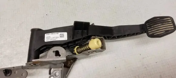 Ford Focus ST Clutch pedal BV617B633GE