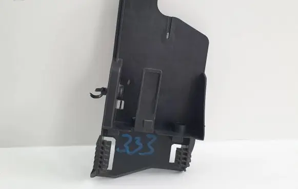 Peugeot 308 other engine part 9813833580