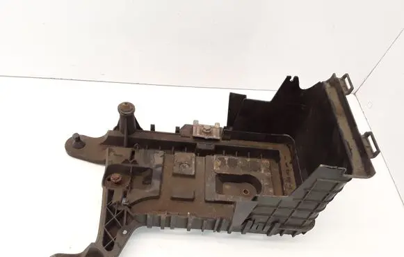 Battery tray