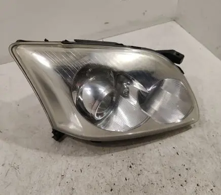 Toyota Avensis T250 Headlight/headlamp