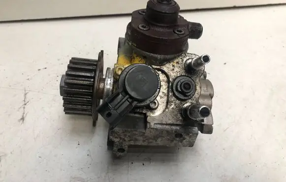 Citroen Berlingo Fuel injection high pressure pump 9688499680 0445010516