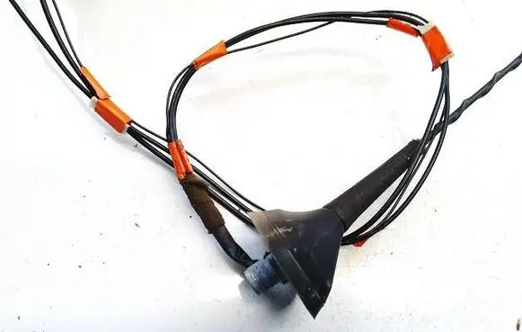Nissan Leaf I (ZE0) Aerial GPS antenna 
