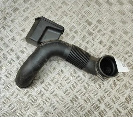 Hyundai Tucson TL Air intake duct part 28130D3400