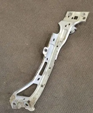 Audi A5 Fender mounting bracket 8W6821131B 8W6821131