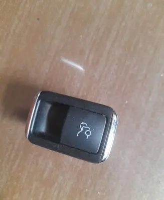 Mercedes-Benz E A207 Tailgate/boot open switch button 