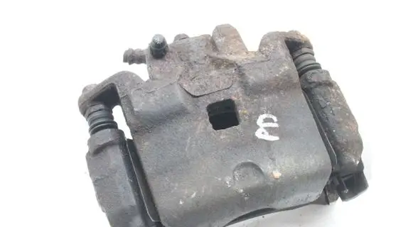 Nissan Leaf I (ZE0) Front brake caliper