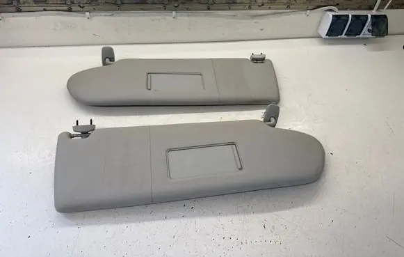 Volkswagen Multivan T5 Sun visor 7H0857553E 7H0857551E