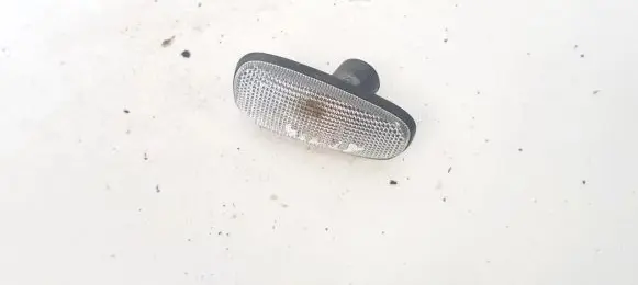Opel Zafira A Front fender indicator light