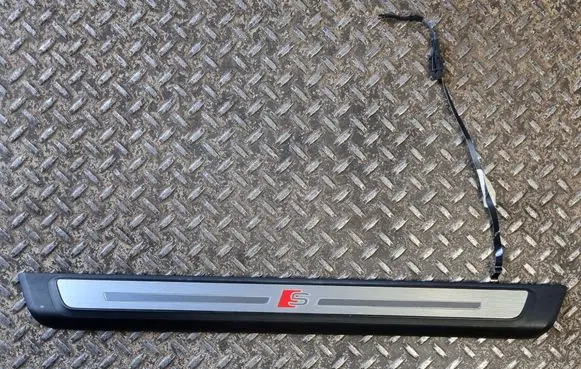 Audi Q3 F3 Front sill trim cover 83A947417