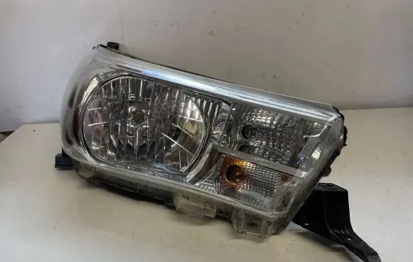 Toyota Hilux VIII Headlight/headlamp 811100K792
