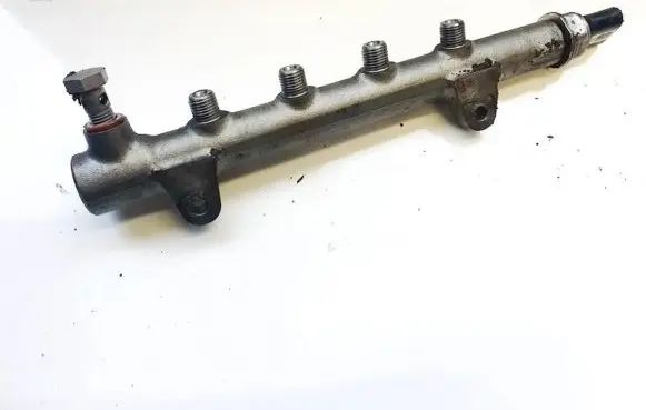 Fuel main line pipe