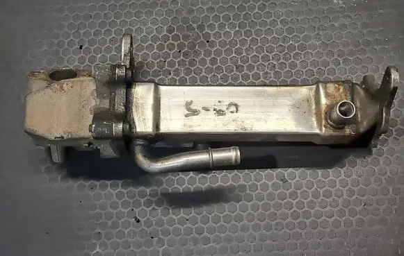 Volvo V70 EGR valve cooler 30637142