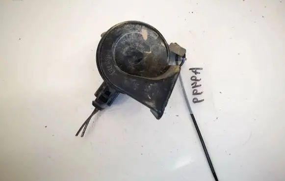 Volkswagen Golf V Horn signal e9011157