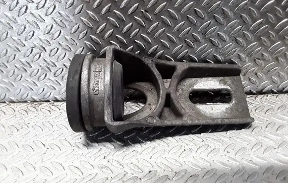 Opel Meriva A Radiator mount bracket