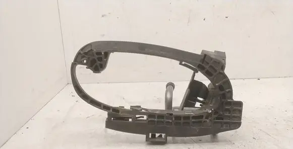 BMW 7 E65 E66 Rear door exterior handle/bracket 70137041