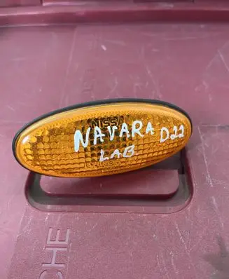Nissan Navara D22 Front fender indicator light E13013513 013513 6R010294