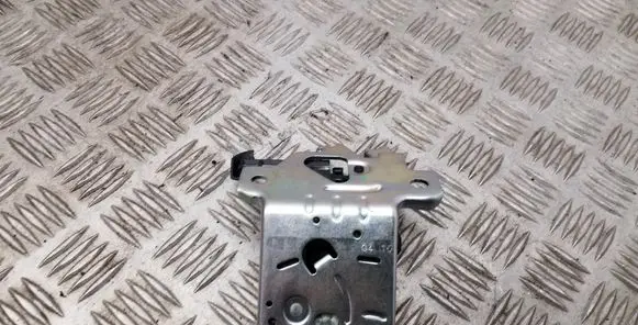 Loading door lock