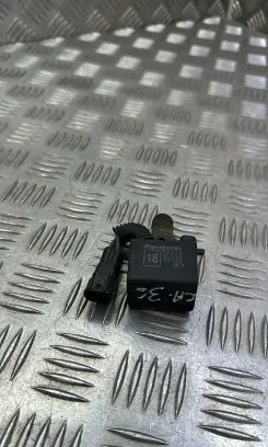 Lexus IS III XE30 Other relay 8293053010