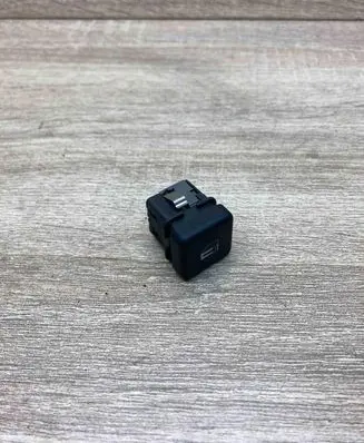 BMW 5 E39 Central locking switch button 8360828