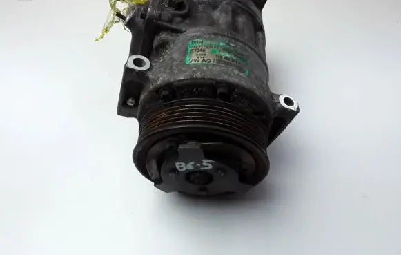 Volkswagen PASSAT B6 Air conditioning (A/C) compressor (pump) 1K0820803S