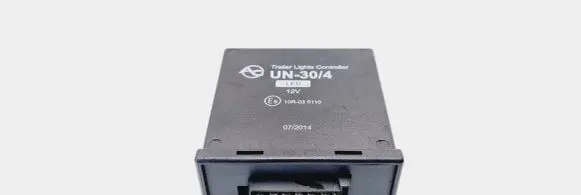 Mercedes-Benz C W203 Tow bar trailer control unit/module UN304 10R035110