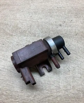 Mazda 5 Vacuum valve 9652570180