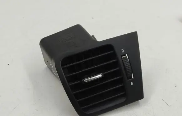 Subaru Legacy Dashboard side air vent grill/cover trim