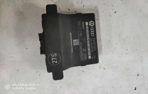 Volkswagen Golf V Gateway control module 1K0907530E 1K0907951