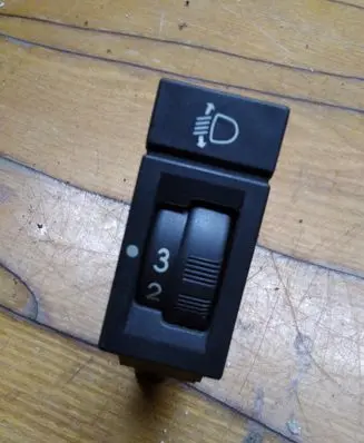 Renault Espace - Grand espace IV Headlight level height control switch 1925698
