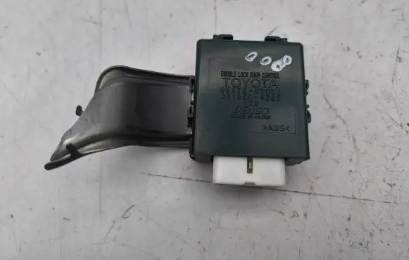 Lexus IS 220D-250-350 Door control unit/module 8597053030 0515004060