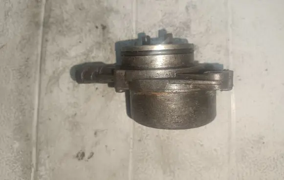Vacuum pump