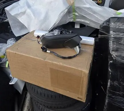 Audi A5 Front door electric wing mirror 8B1857410B
